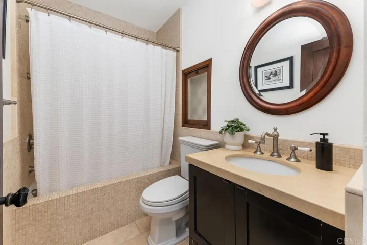 2900 Nichols Street, San Diego, California 92106