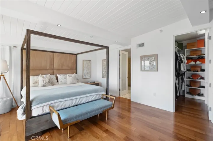 Main level primary suite