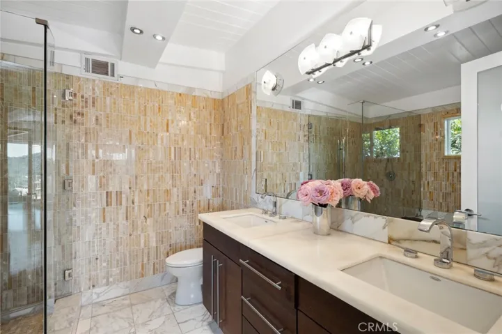 Spa-like 5-piece primary bathroom