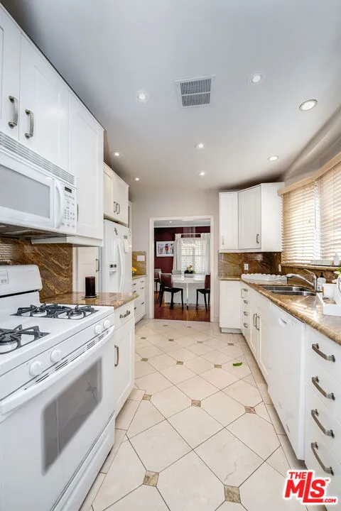 107 S Gardner Street, Los Angeles, California 90036 home-pic-15