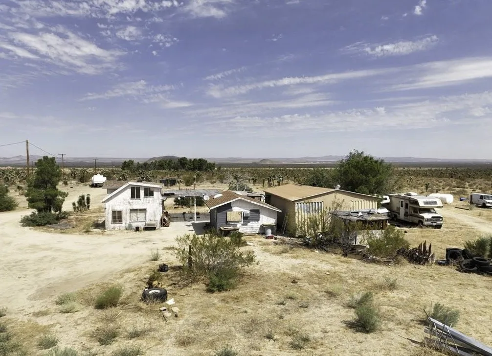 32800 224th Street E, Llano, California 93544 home-pic-22