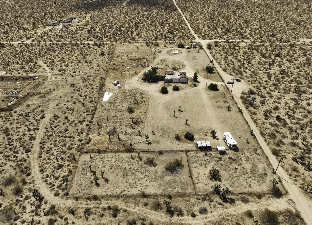 32800 224th Street E, Llano, California 93544 home-pic-1