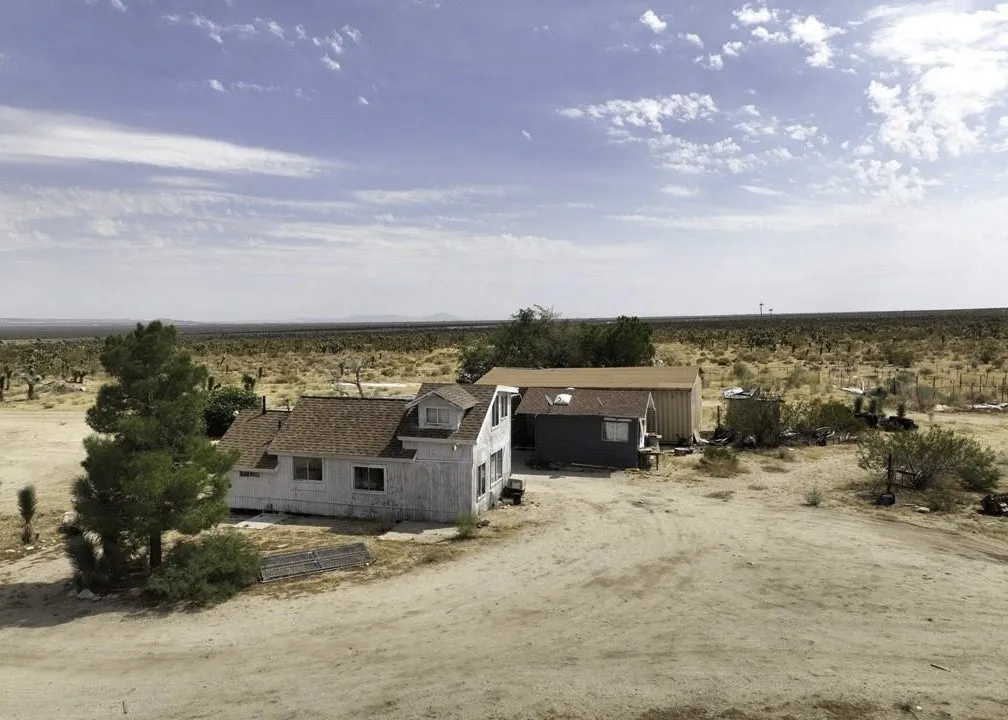 32800 224th Street E, Llano, California 93544 home-pic-21
