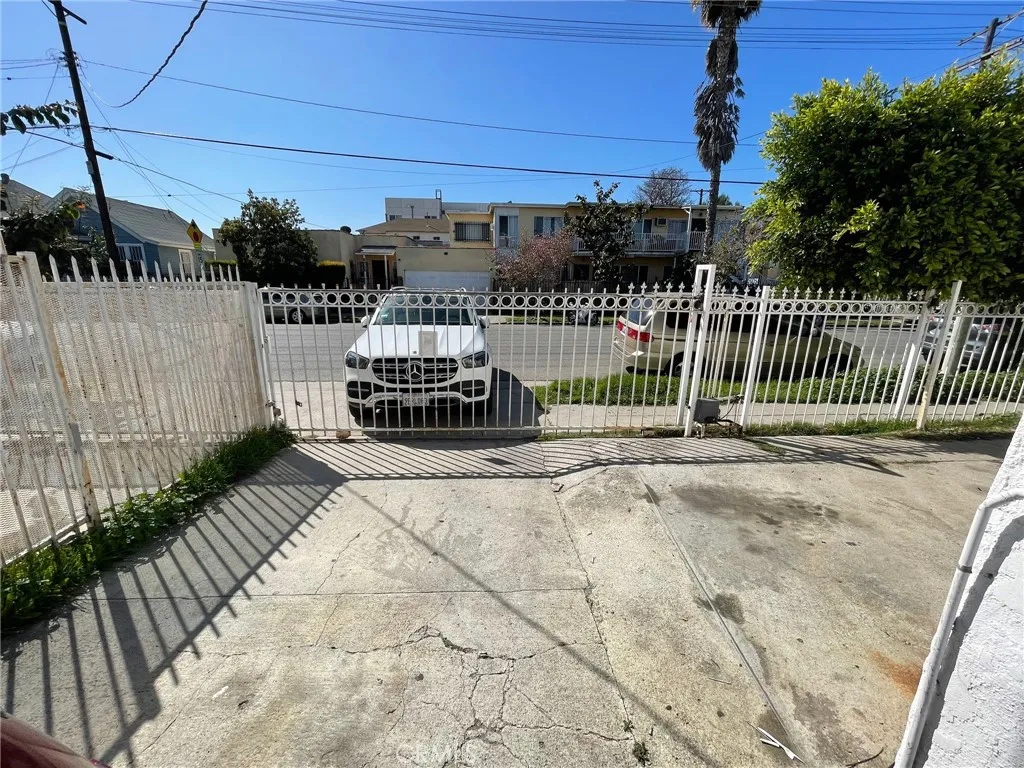 1156 Fedora Street, Los Angeles, California 90006 home-pic-8