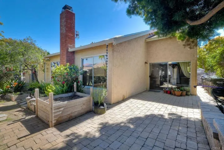 200 Calle Isabel, San Marcos, California 92069