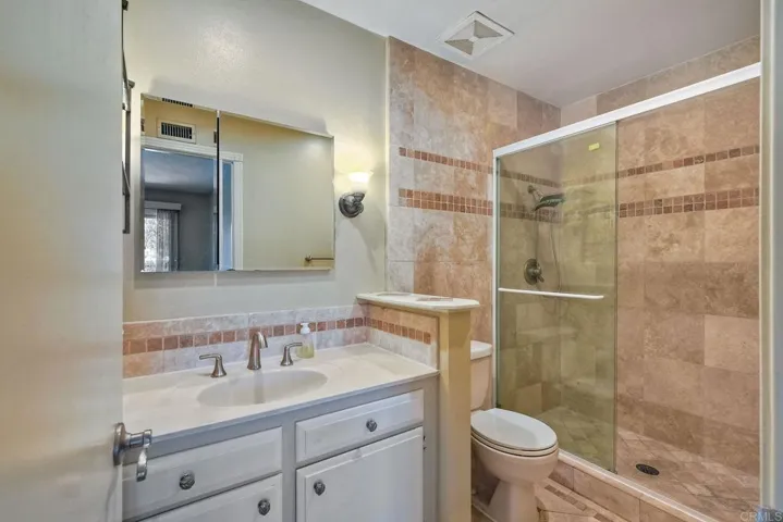 200 Calle Isabel, San Marcos, California 92069