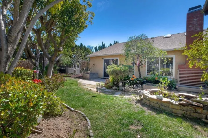 200 Calle Isabel, San Marcos, California 92069