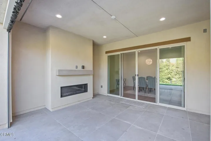2294 Jovana Ct Camarillo CA-large-039-01