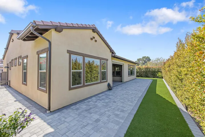 2294 Jovana Ct Camarillo CA-large-036-00