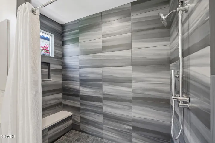 2294 Jovana Ct Camarillo CA-large-029-00