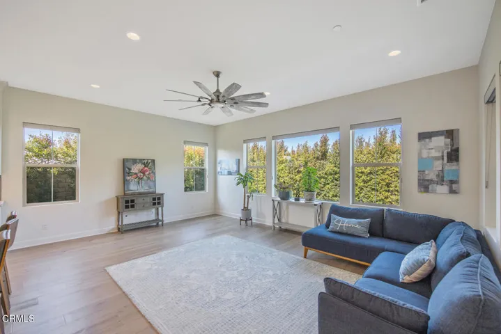 2294 Jovana Ct Camarillo CA-large-010-00