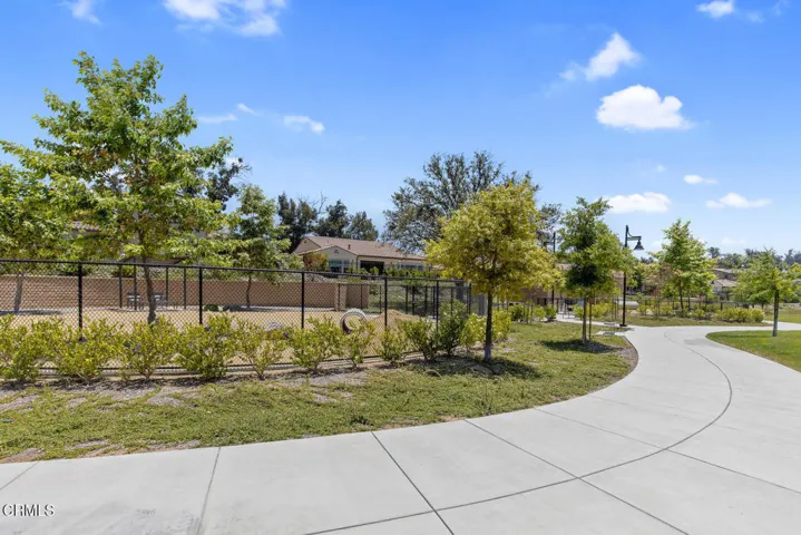 2294 Jovana Ct Camarillo CA-large-056-04