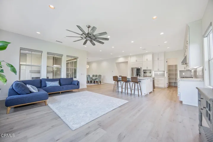 2294 Jovana Ct Camarillo CA-large-017-01