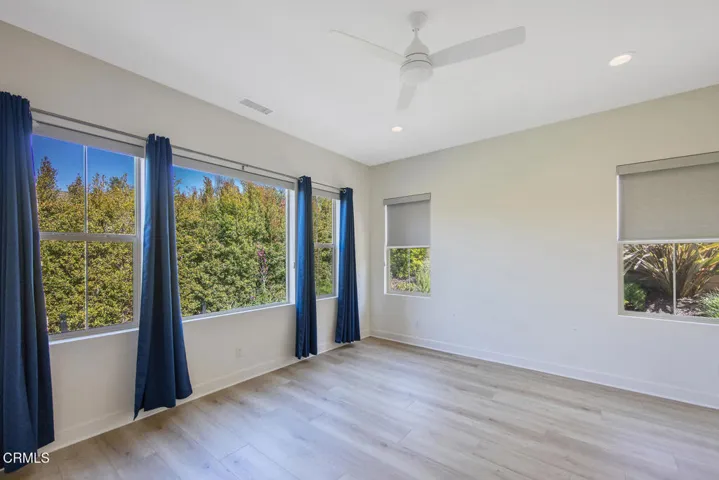 2294 Jovana Ct Camarillo CA-large-031-02