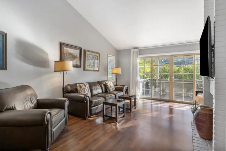 5737 Adobe Falls Road A, San Diego, California 92120