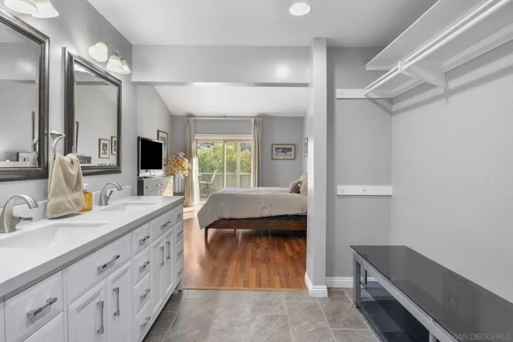 5737 Adobe Falls Road A, San Diego, California 92120
