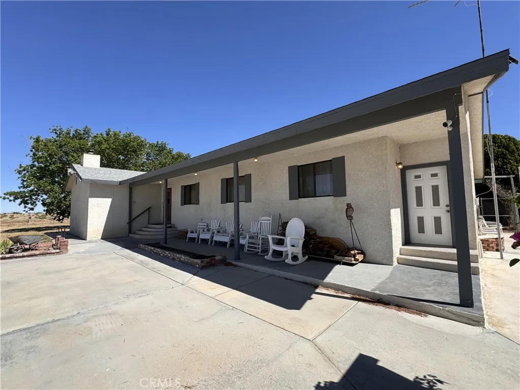 35648 Mountain View Road, Hinkley, California 92347 home-pic-0