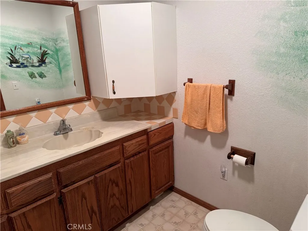 35648 Mountain View Road, Hinkley, California 92347 home-pic-24