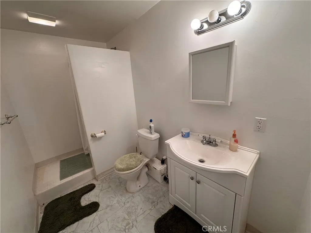 35648 Mountain View Road, Hinkley, California 92347 home-pic-27