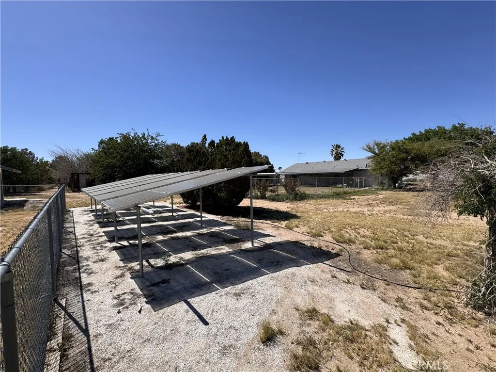 35648 Mountain View Road, Hinkley, California 92347 home-pic-49