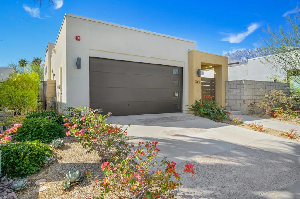 743 Fountain Drive, Palm Springs, California 92262 home-pic-34