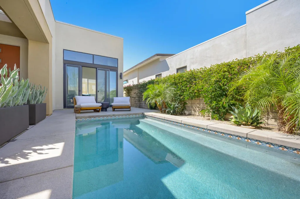 743 Fountain Drive, Palm Springs, California 92262 home-pic-0