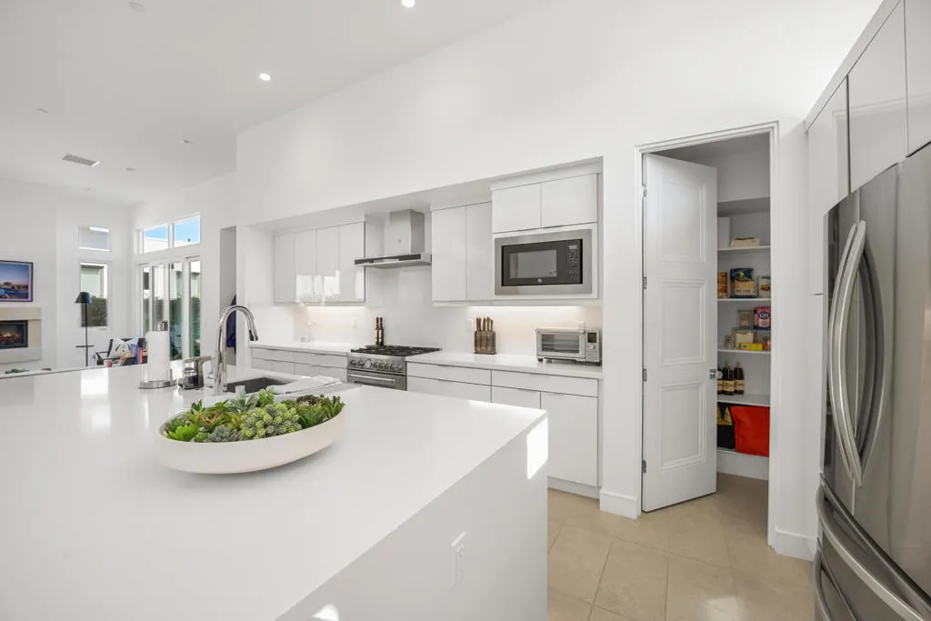 743 Fountain Drive, Palm Springs, California 92262 home-pic-9