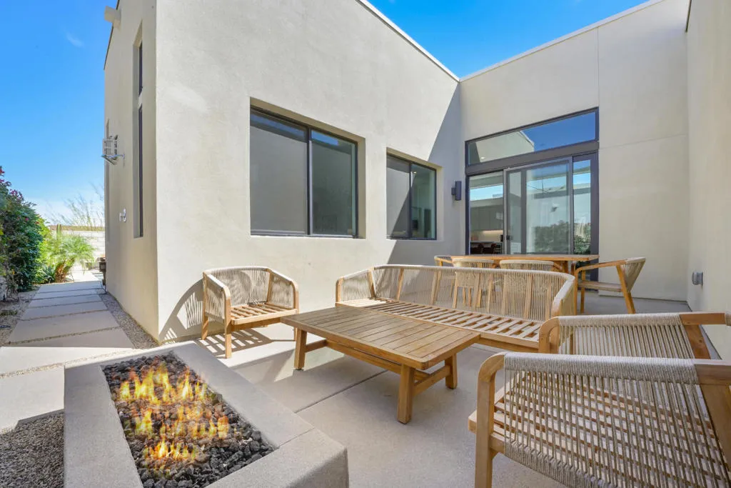 743 Fountain Drive, Palm Springs, California 92262 home-pic-30