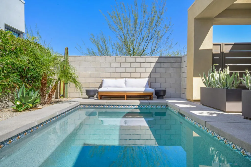 743 Fountain Drive, Palm Springs, California 92262 home-pic-3