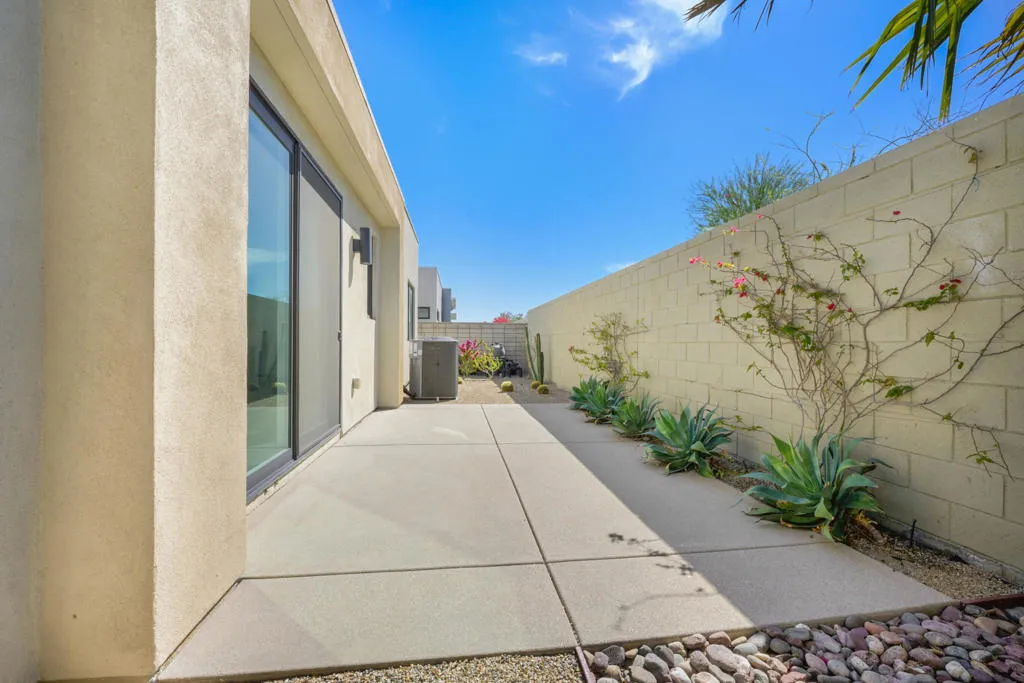 743 Fountain Drive, Palm Springs, California 92262 home-pic-31