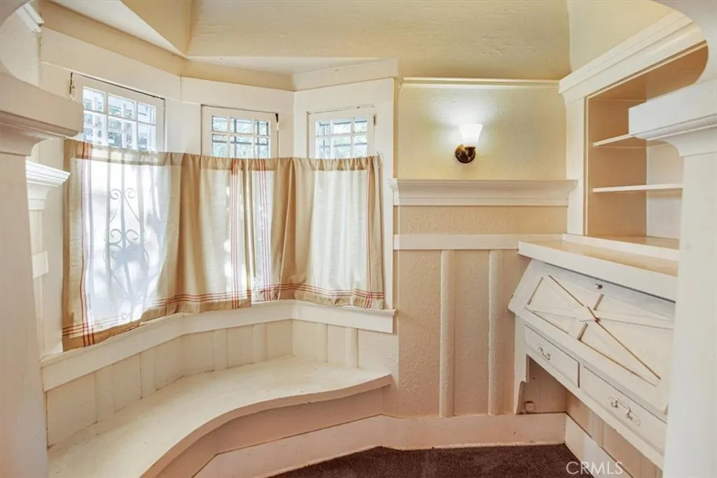 3417 4th Avenue, Los Angeles, California 90018 home-pic-4