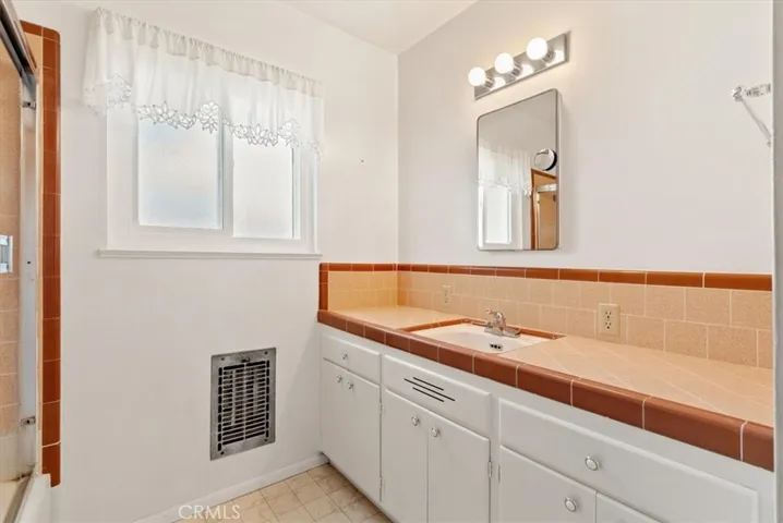 1720 Creston Road, Paso Robles, California 93446