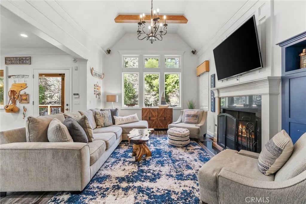 343 Garden Drive, Lake Arrowhead, California 92352 home-pic-5