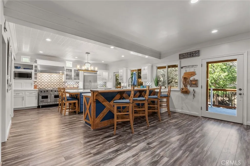 343 Garden Drive, Lake Arrowhead, California 92352 home-pic-9