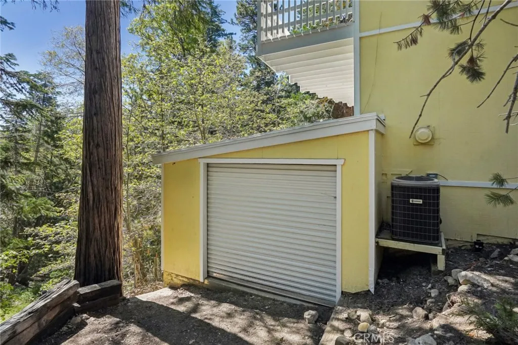 491 Violet Drive, Twin Peaks, California 92391 home-pic-20