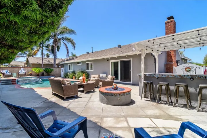 17692 Collins Circle, Huntington Beach, California 92647