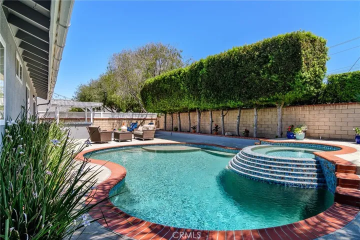 17692 Collins Circle, Huntington Beach, California 92647