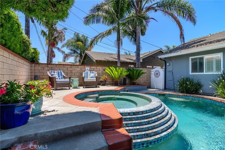 17692 Collins Circle, Huntington Beach, California 92647