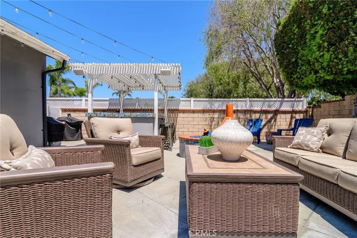 17692 Collins Circle, Huntington Beach, California 92647