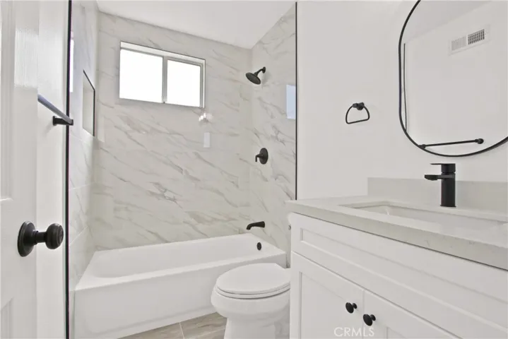 8402 Daren Circle, Huntington Beach, California 92646
