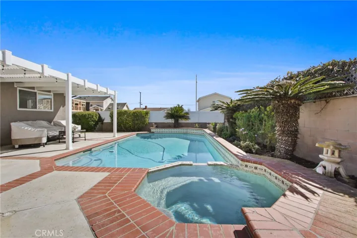 8402 Daren Circle, Huntington Beach, California 92646