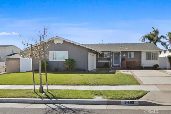 8402 Daren Circle, Huntington Beach, California 92646