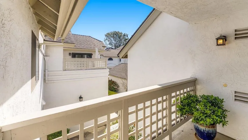 542 Via De La Valle H, Solana Beach, California 92075