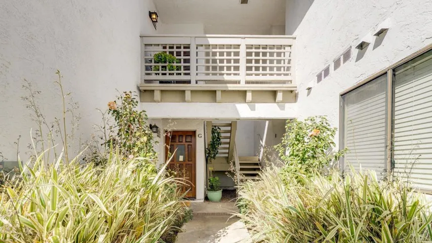 542 Via De La Valle H, Solana Beach, California 92075