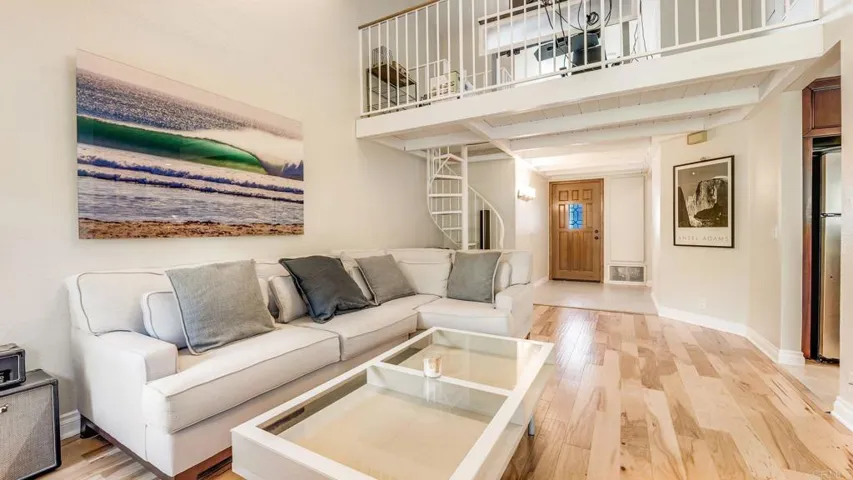 542 Via De La Valle H, Solana Beach, California 92075