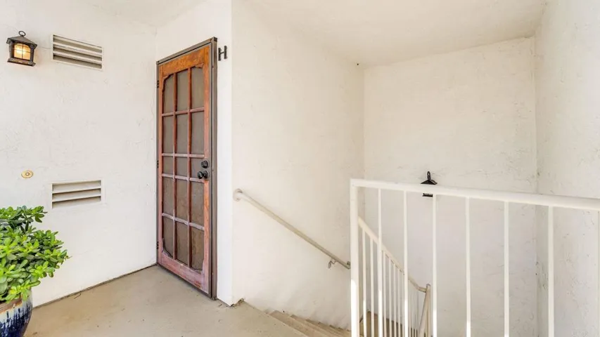 542 Via De La Valle H, Solana Beach, California 92075