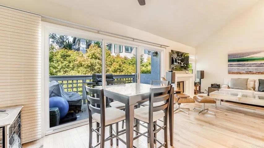542 Via De La Valle H, Solana Beach, California 92075
