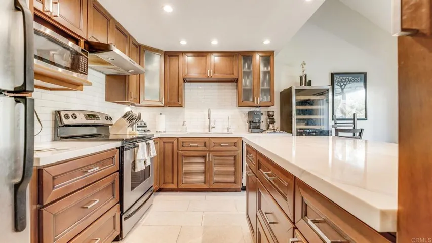 542 Via De La Valle H, Solana Beach, California 92075