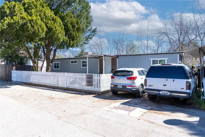 4015 Mountain # 27 Drive, San Bernardino, California 92407