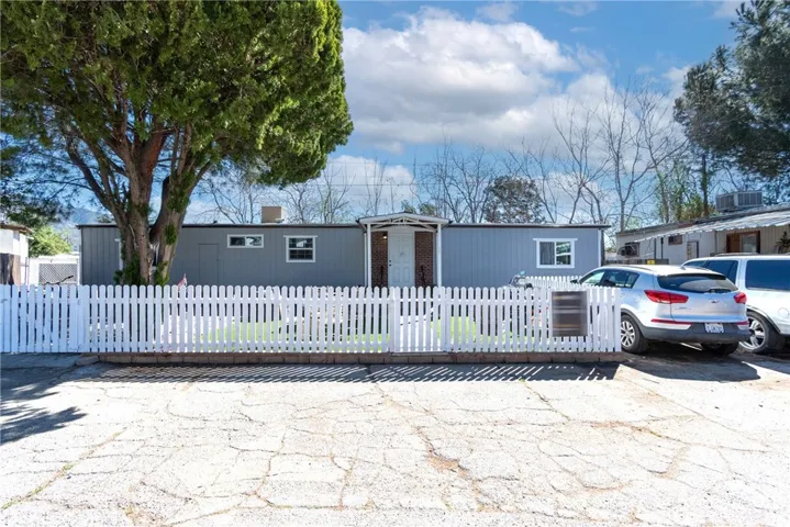 4015 Mountain # 27 Drive, San Bernardino, California 92407